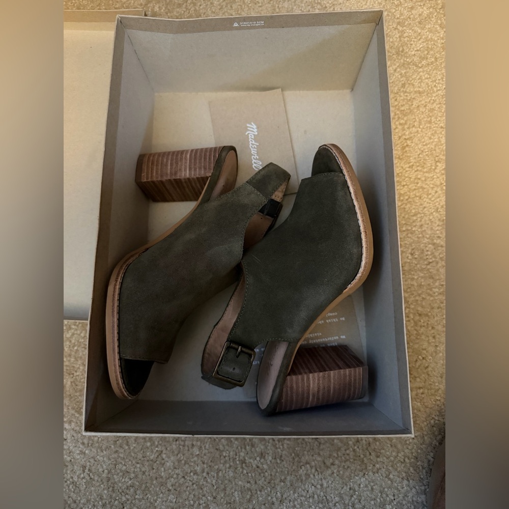 Madewell Olive Green Peep Toe Block Stacked Heel Slingback Heels, size 6 NIB - Picture 10 of 11